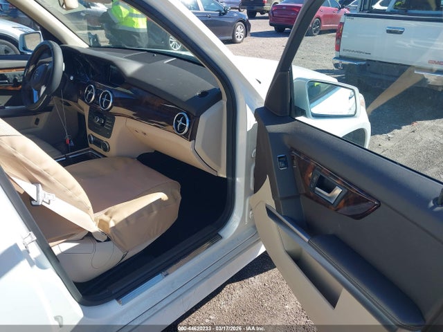 Продаж на аукціоні авто 2015 Mercedes-benz Glk 350, vin: WDCGG5HB5FG399916, номер лоту: 44620233