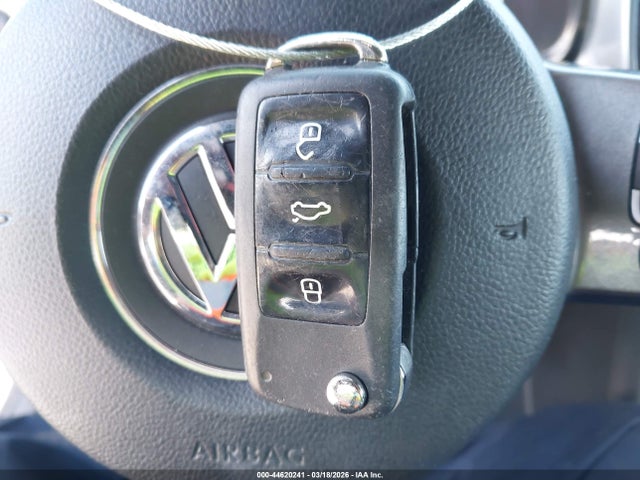 2017 VOLKSWAGEN BEETLE 3VW517ATXHM823545 Photo 10