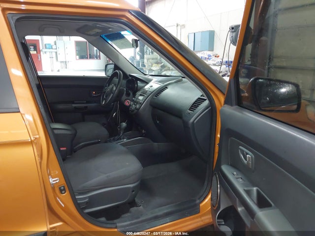 Продаж на аукціоні авто 2011 Kia Soul +, vin: KNDJT2A22B7238532, номер лоту: 44620247