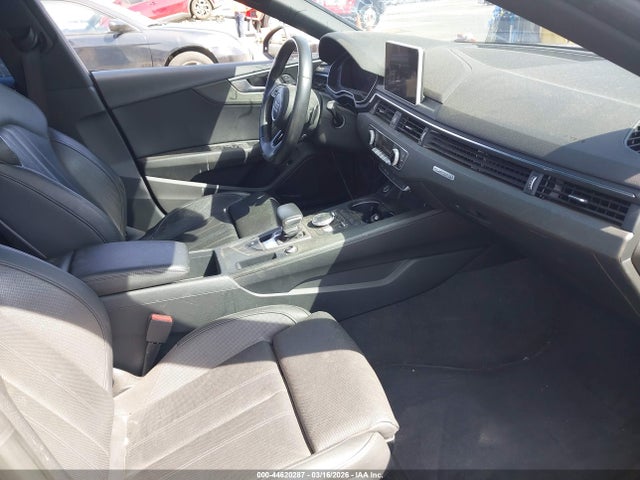 44620287 :رقم المزاد ، WAUENCF50JA096426 vin ، 2018 Audi A5 2.0t Premium مزاد بيع
