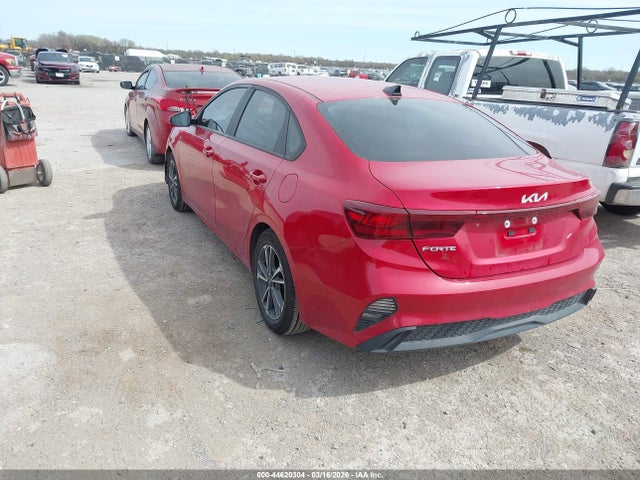 2023 Kia Forte Lxs მანქანა იყიდება აუქციონზე, vin: 3KPF24AD5PE549563, აუქციონის ნომერი: 44620304