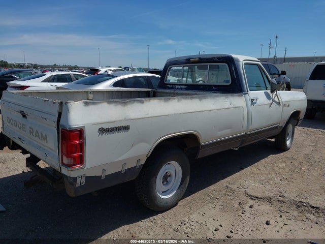44620315 :رقم المزاد ، 1B7FD14TXES212358 vin ، 1984 Dodge D-series D150 مزاد بيع