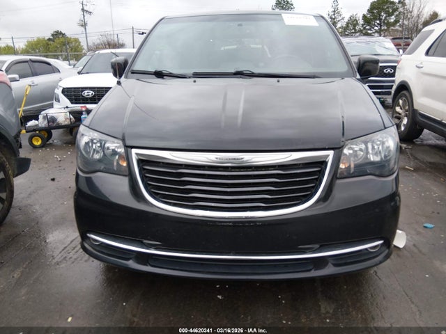 Продажа на аукционе авто 2016 Chrysler Town & Country S, vin: 2C4RC1HG2GR247655, номер лота: 44620341