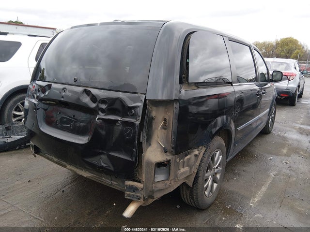 Продажа на аукционе авто 2016 Chrysler Town & Country S, vin: 2C4RC1HG2GR247655, номер лота: 44620341