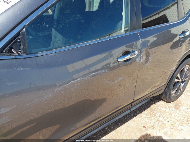 5N1AT2MT8LC710001 Nissan Rogue Sv Fwd
