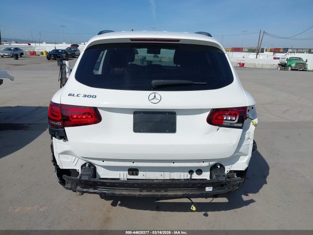 W1N0G8DB8NV398468 Mercedes-Benz Glc 300 Suv