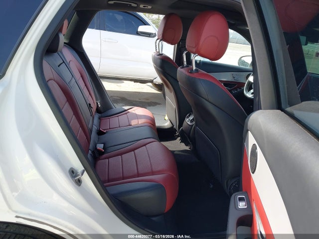 W1N0G8DB8NV398468 Mercedes-Benz Glc 300 Suv