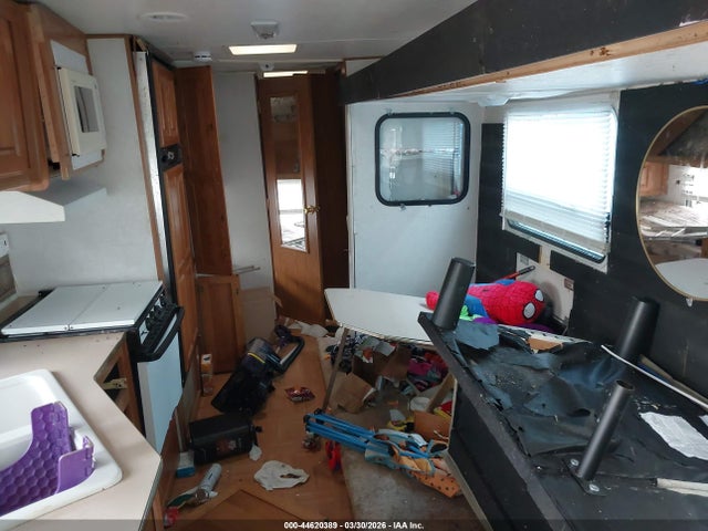 2000 Jayco Other მანქანა იყიდება აუქციონზე, vin: 1UJBJ02P971C20228, აუქციონის ნომერი: 44620389