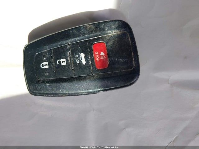 4T1B11HK4JU647007 Toyota CAMRY SE