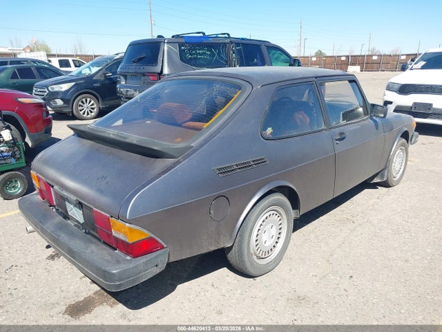 1983 SAAB 900 YS3AT34S4D1029793 Photo 3