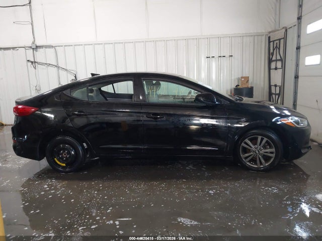 Продажа на аукционе авто 2018 Hyundai Elantra Sel, vin: 5NPD84LF0JH216646, номер лота: 44620415