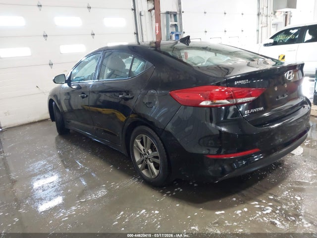 Продажа на аукционе авто 2018 Hyundai Elantra Sel, vin: 5NPD84LF0JH216646, номер лота: 44620415