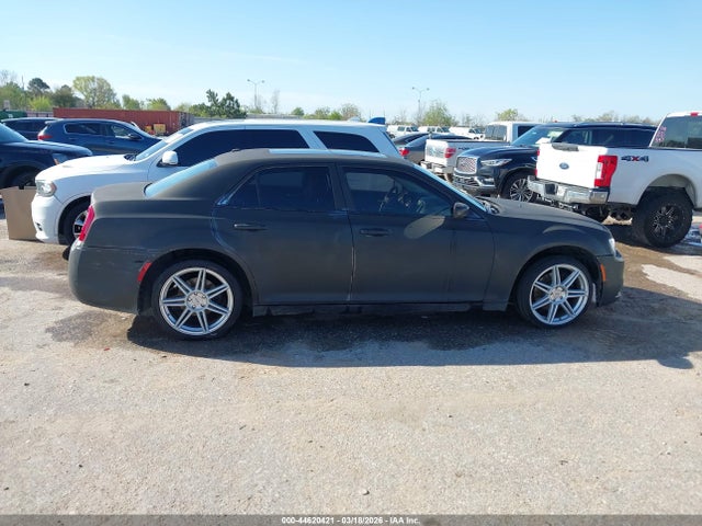 44620421 :رقم المزاد ، 2C3CCARG8FH873028 vin ، 2015 Chrysler 300 Touring مزاد بيع