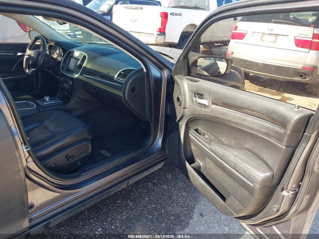 2015 CHRYSLER 300 2C3CCARG8FH873028 Photo 4