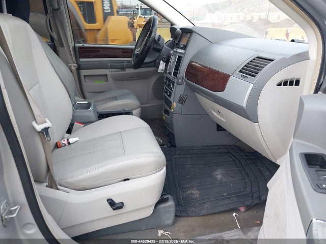 Продажа на аукционе авто 2009 Chrysler Town & Country Touring, vin: 2A8HR54149R631161, номер лота: 44620425