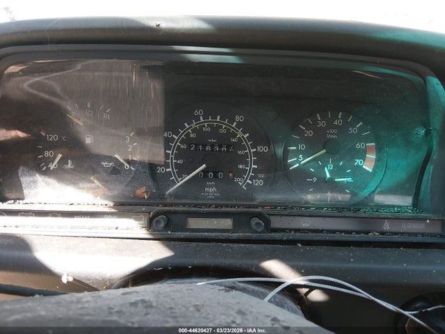 1985 Mercedes-benz 190 E 2.3 მანქანა იყიდება აუქციონზე, vin: WDBDA24C7FF090220, აუქციონის ნომერი: 44620427