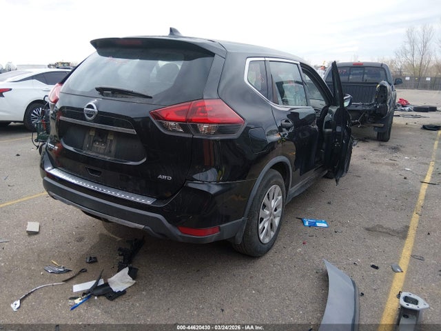 44620430 :رقم المزاد ، KNMAT2MV2JP511098 vin ، 2018 Nissan Rogue S مزاد بيع