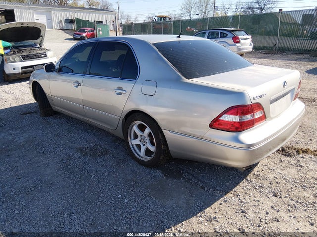 2002 LEXUS LS 430 JTHBN30F420085958 Photo 2