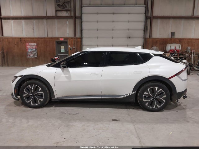 KIA Ev6 Light Long Range 2024 KNDC3DLC7R5210032 Image 14