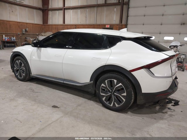 KIA Ev6 Light Long Range 2024 KNDC3DLC7R5210032 Image 3