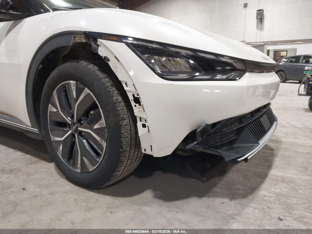 KIA Ev6 Light Long Range 2024 KNDC3DLC7R5210032 Image 6