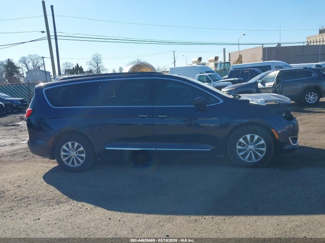 Aukcja sprzedaży 2017 Chrysler Pacifica Touring-l, vin: 2C4RC1BG0HR588093, numer aukcji: 44620469