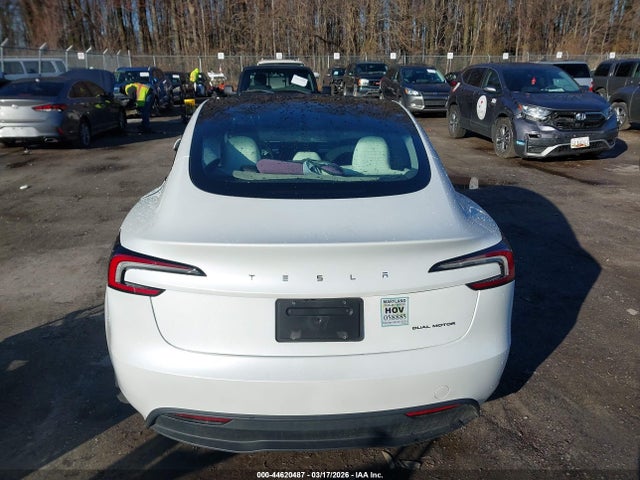 2024 Tesla Model 3 Long Range Dual Motor All-wheel Drive მანქანა იყიდება აუქციონზე, vin: 5YJ3E1EB9RF814578, აუქციონის ნომერი: 44620487