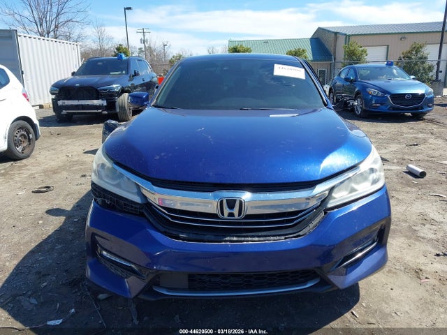 44620500 :رقم المزاد ، JHMCR6F31HC020676 vin ، 2017 Honda Accord Hybrid مزاد بيع