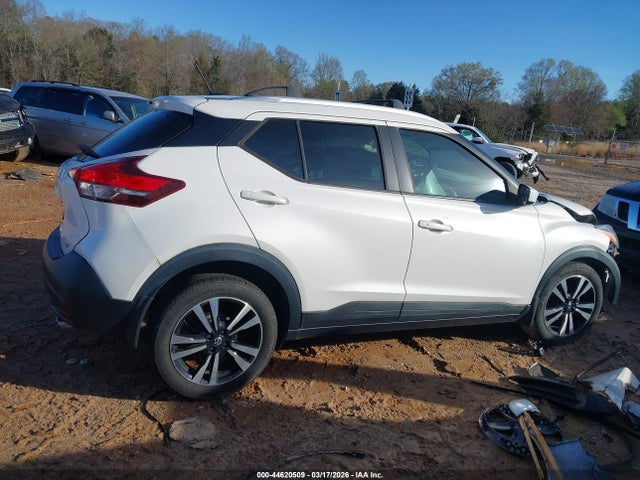 44620509 :رقم المزاد ، 3N1CP5CU3JL536713 vin ، 2018 Nissan Kicks Sv مزاد بيع
