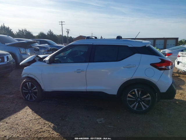 44620509 :رقم المزاد ، 3N1CP5CU3JL536713 vin ، 2018 Nissan Kicks Sv مزاد بيع