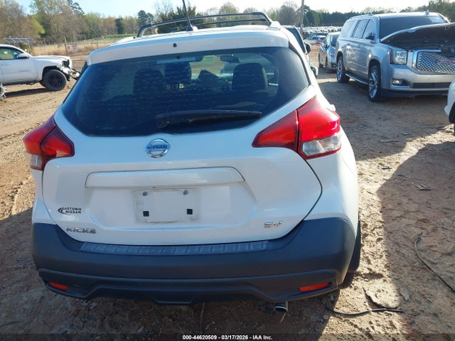 44620509 :رقم المزاد ، 3N1CP5CU3JL536713 vin ، 2018 Nissan Kicks Sv مزاد بيع