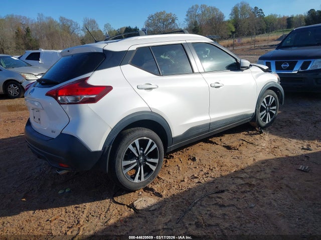 44620509 :رقم المزاد ، 3N1CP5CU3JL536713 vin ، 2018 Nissan Kicks Sv مزاد بيع
