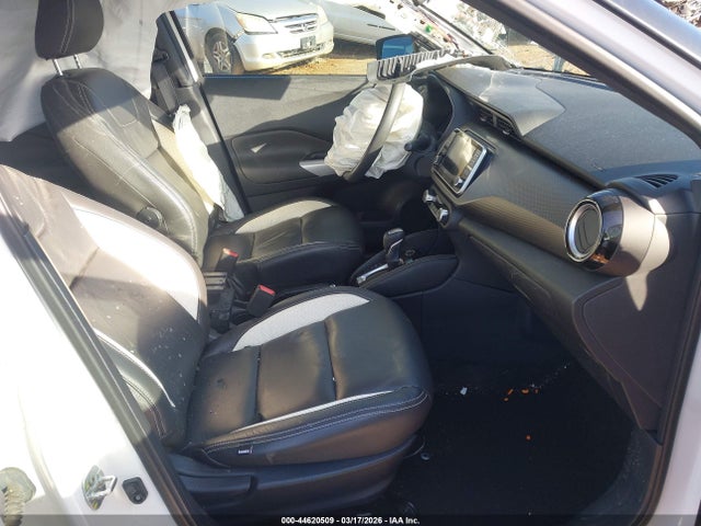 44620509 :رقم المزاد ، 3N1CP5CU3JL536713 vin ، 2018 Nissan Kicks Sv مزاد بيع