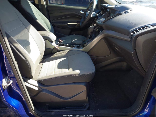 1FMCU0GXXGUA24700 Ford ESCAPE SE