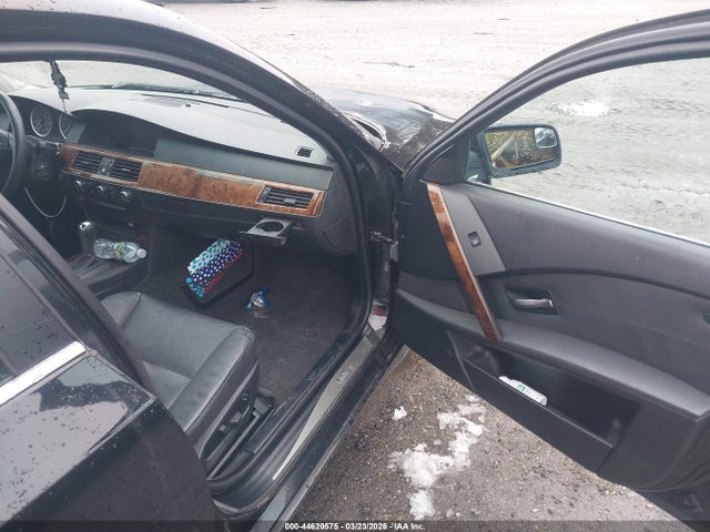 Продажа на аукционе авто 2007 Bmw 525xi, vin: WBANF33517CS41827, номер лота: 44620575