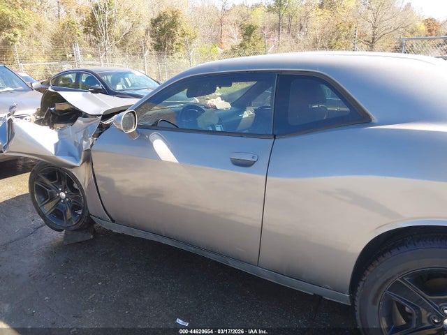 Продажа на аукционе авто 2012 Dodge Challenger Sxt, vin: 2C3CDYAGXCH186811, номер лота: 44620654