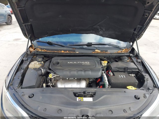 44620676 :رقم المزاد ، 1C3CCCAB2FN748593 vin ، 2015 Chrysler 200 Limited مزاد بيع