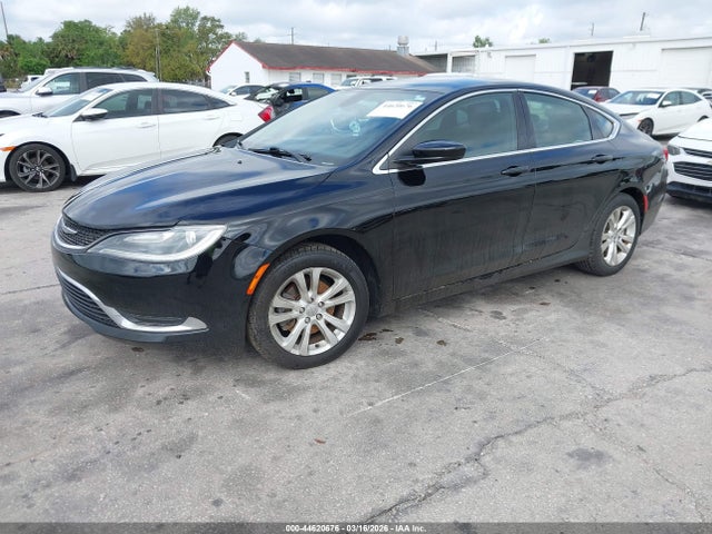 44620676 :رقم المزاد ، 1C3CCCAB2FN748593 vin ، 2015 Chrysler 200 Limited مزاد بيع