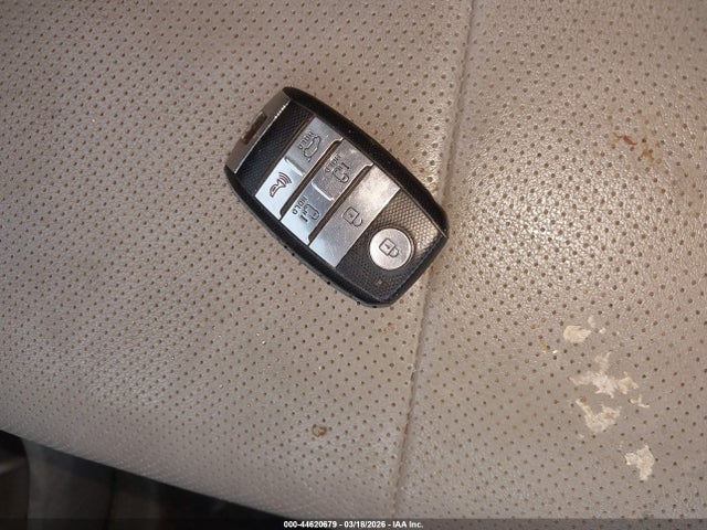 2018 KIA SEDONA KNDMC5C13J6406122 Photo 10