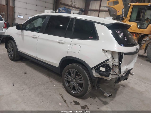 2021 HONDA PASSPORT 5FNYF8H5XMB031635 Photo 2