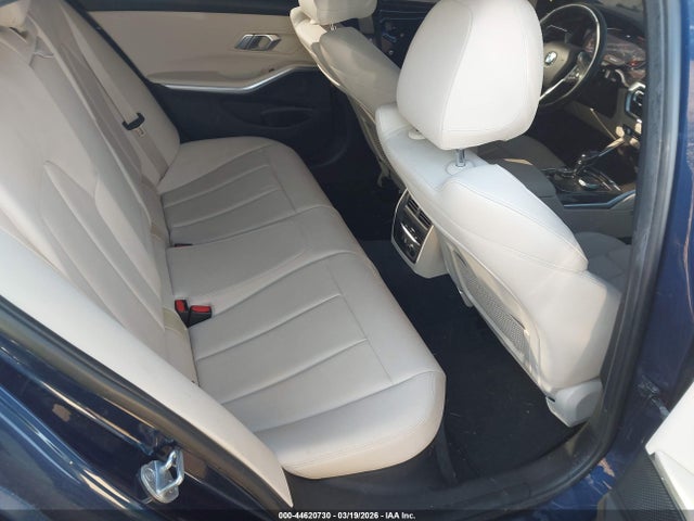 44620730 :رقم المزاد ، WBA5R1C54KAK12287 vin ، 2019 Bmw 330i مزاد بيع