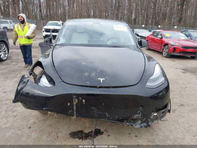 Продажа на аукционе авто 2023 Tesla Model Y Performance Dual Motor All-wheel Drive, vin: 7SAYGDEF0PF881770, номер лота: 44620746