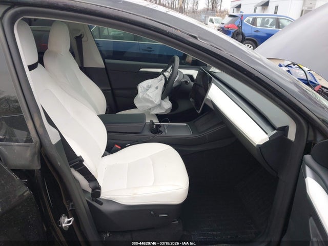 Продажа на аукционе авто 2023 Tesla Model Y Performance Dual Motor All-wheel Drive, vin: 7SAYGDEF0PF881770, номер лота: 44620746