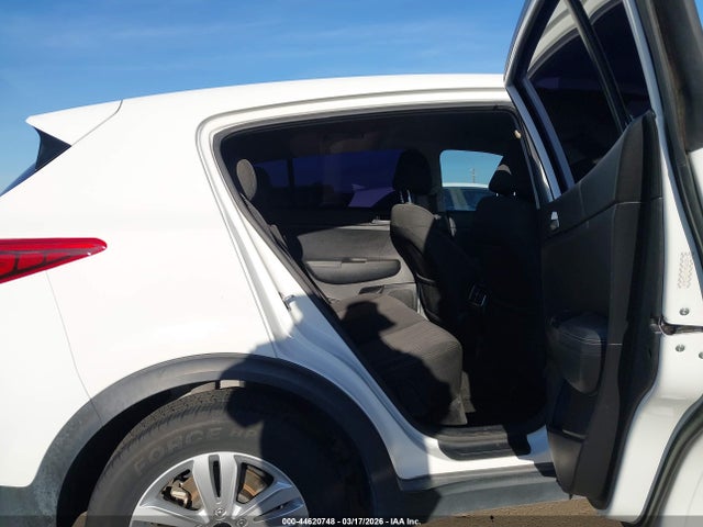Продажа на аукционе авто 2017 Kia Sportage Lx, vin: KNDPM3AC4H7220404, номер лота: 44620748