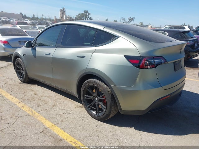 2023 Tesla Model Y Awd/long Range Dual Motor All-wheel Drive მანქანა იყიდება აუქციონზე, vin: 7SAYGDEE2PF615304, აუქციონის ნომერი: 44620751