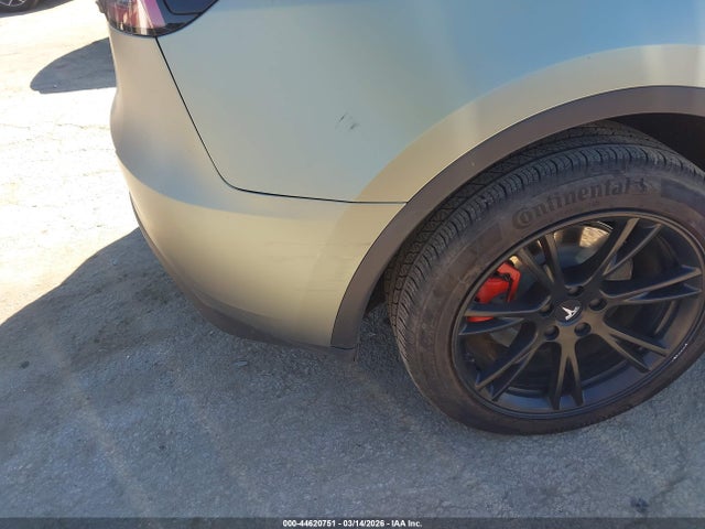 2023 Tesla Model Y Awd/long Range Dual Motor All-wheel Drive მანქანა იყიდება აუქციონზე, vin: 7SAYGDEE2PF615304, აუქციონის ნომერი: 44620751