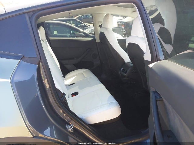 2023 Tesla Model Y Awd/long Range Dual Motor All-wheel Drive მანქანა იყიდება აუქციონზე, vin: 7SAYGDEE2PF615304, აუქციონის ნომერი: 44620751