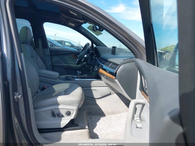 Продаж на аукціоні авто 2017 Audi Q7 3.0t Premium, vin: WA1VAAF7XHD027850, номер лоту: 44620764