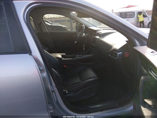 Jaguar F-pace 25t Prestige 2018 SADCK2FX7JA255025 Image 5
