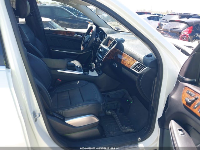 Продажа на аукционе авто 2015 Mercedes-benz Gl 550 4matic, vin: 4JGDF7DE5FA514567, номер лота: 44620809